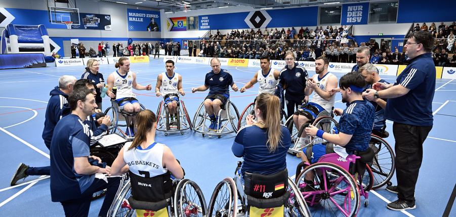 Gelungene Heim-Premiere der BG Baskets Hamburg im neuen HSV-Zentrum am Volkspark